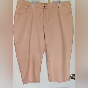 Lee Riders Capri Pants Size 24W Peach color